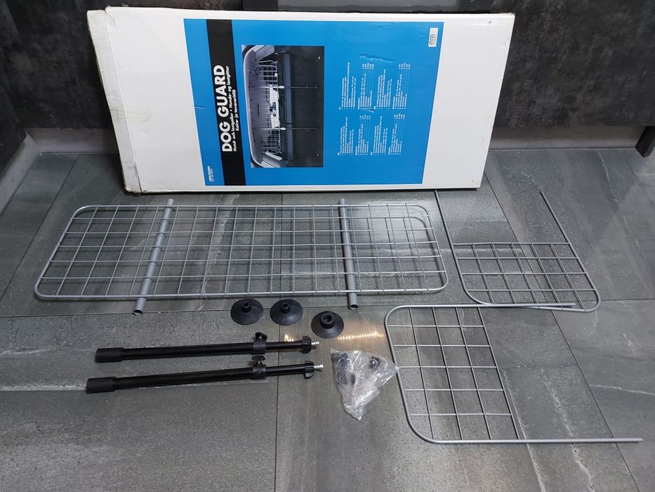 Bariera samochodowa dla zwierząt. Biltema dog guard