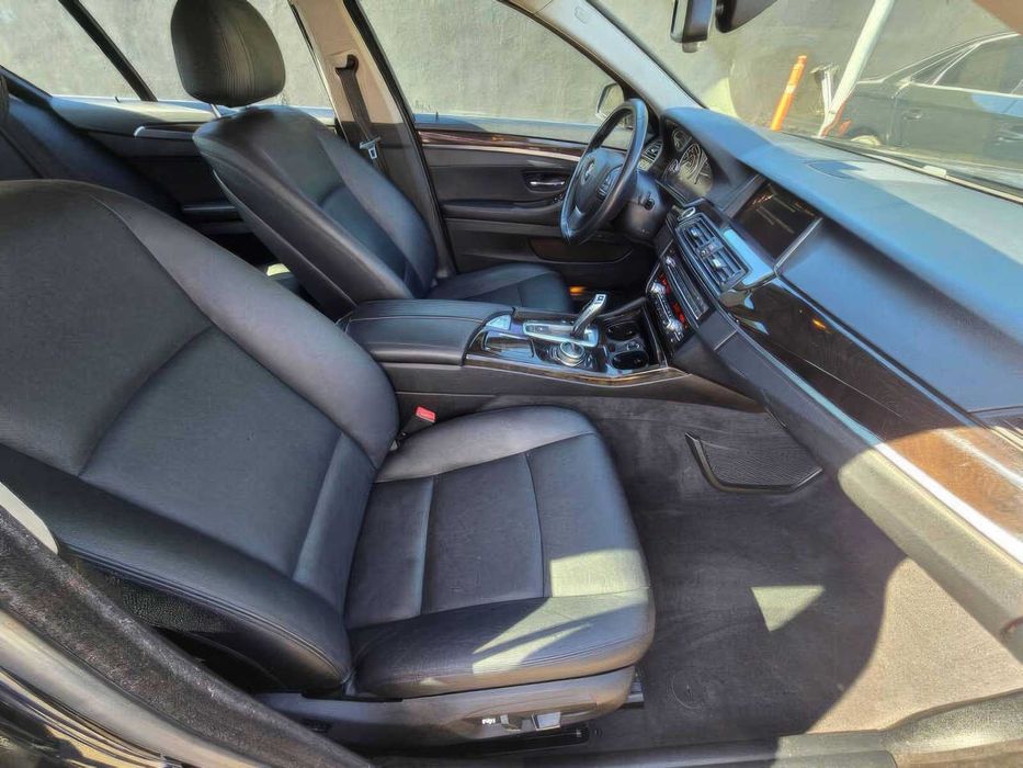 BMW 5 Series 528i      2015