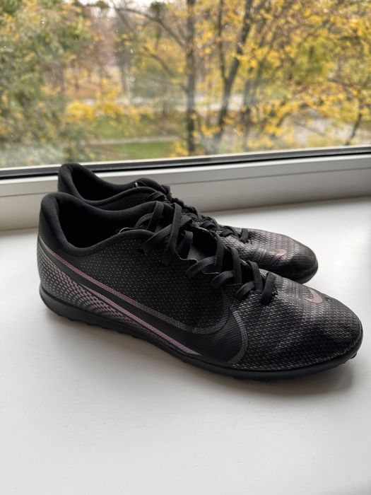 Сороконіжки Nike