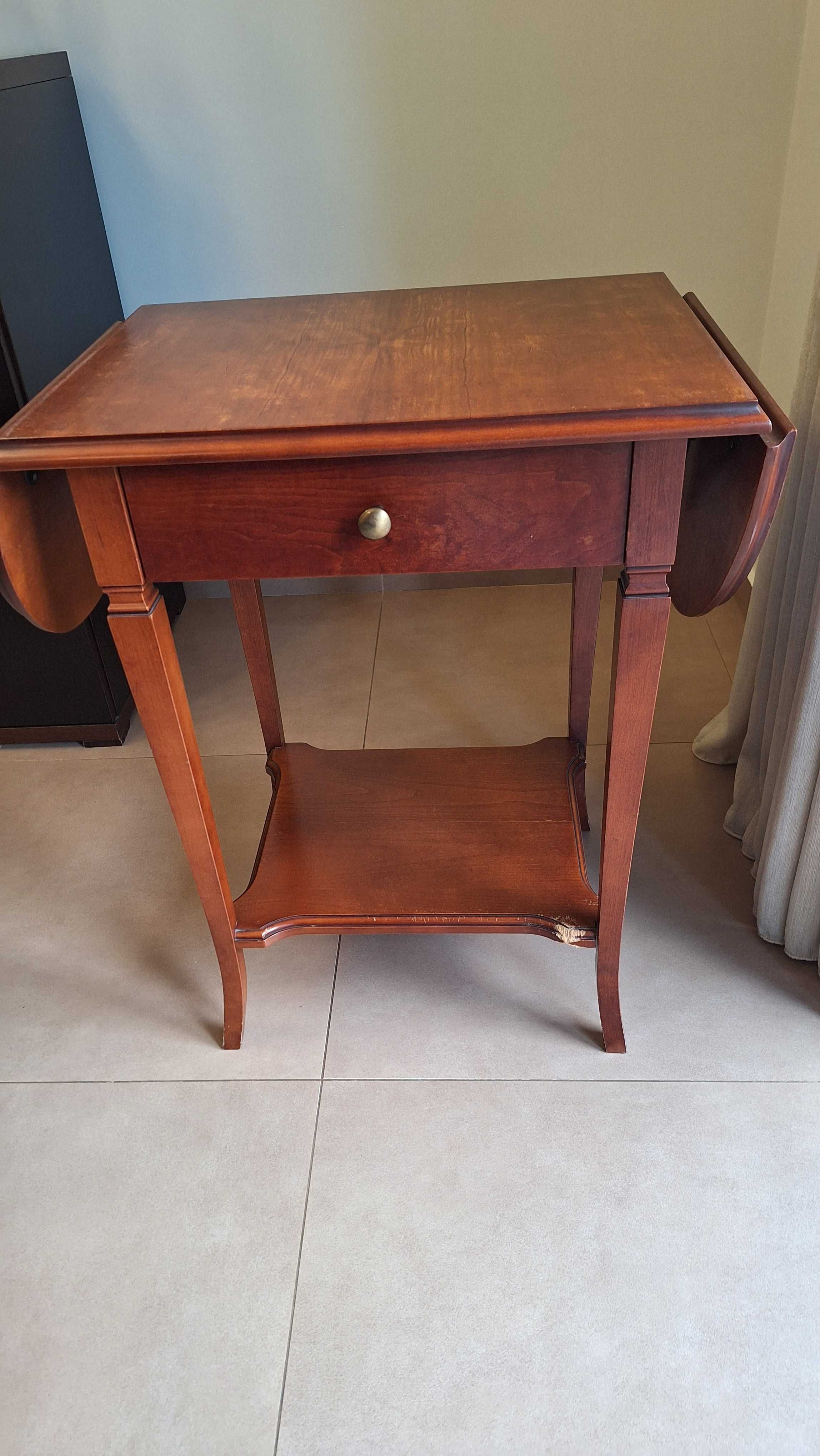 Mesa de apoio em madeira extensível