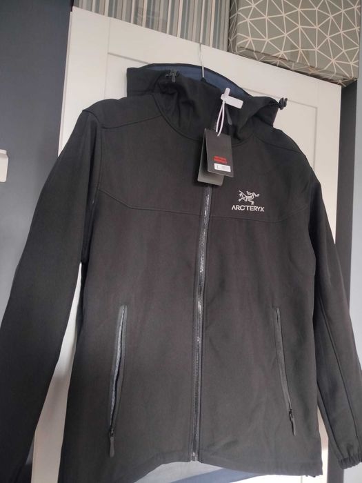 Czarna Kurtka Arc'teryx wodoodporna L