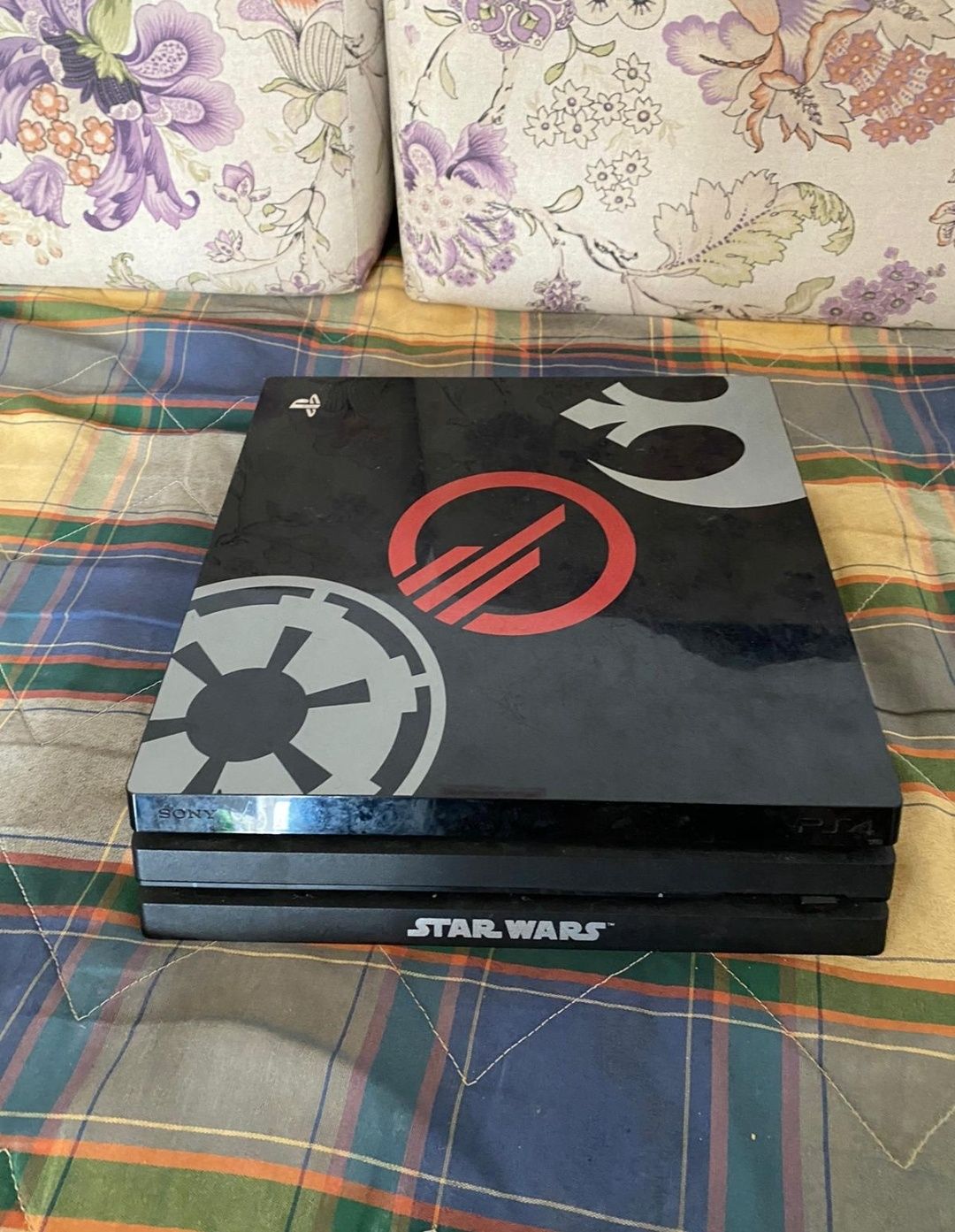 Ps4 Pro Star Wars edition