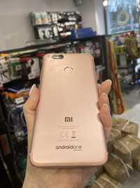 Телефон Xiaomi Mi A1 ( на запчастини)