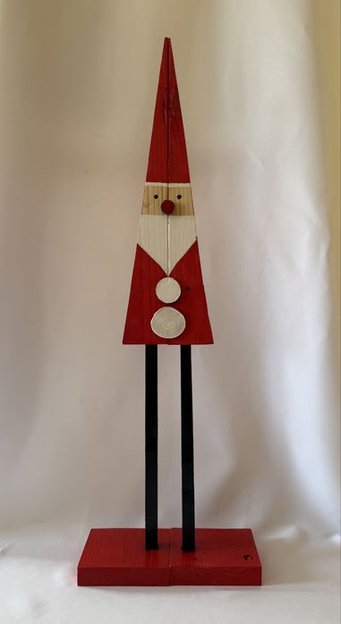 Drewniany Skrzat Świąteczny – rękodzieło, czerwony, 105 cm