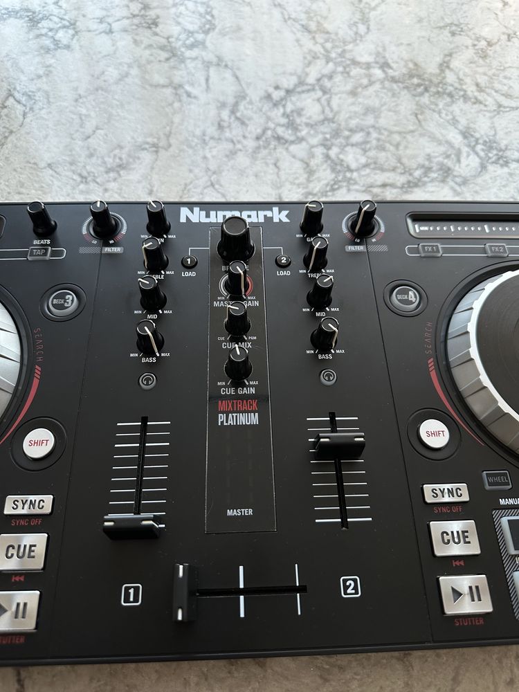 Dj контролер NUMARK MixTrack Platinum