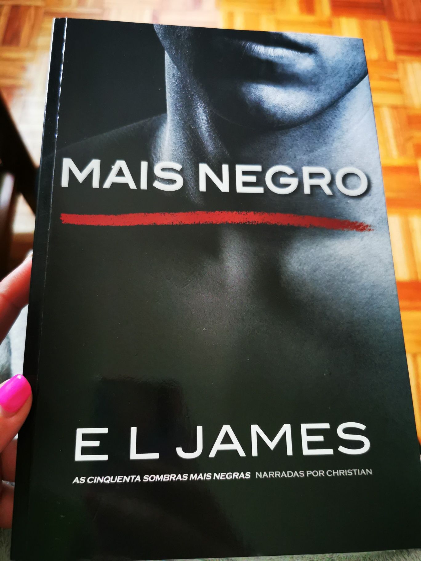 Livro "Mais Negro" El James