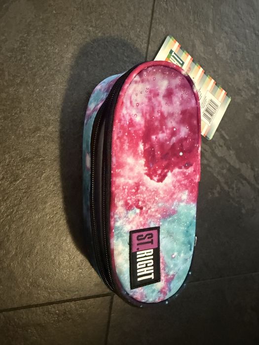 Piórnik saszetka z usztywniona klapką