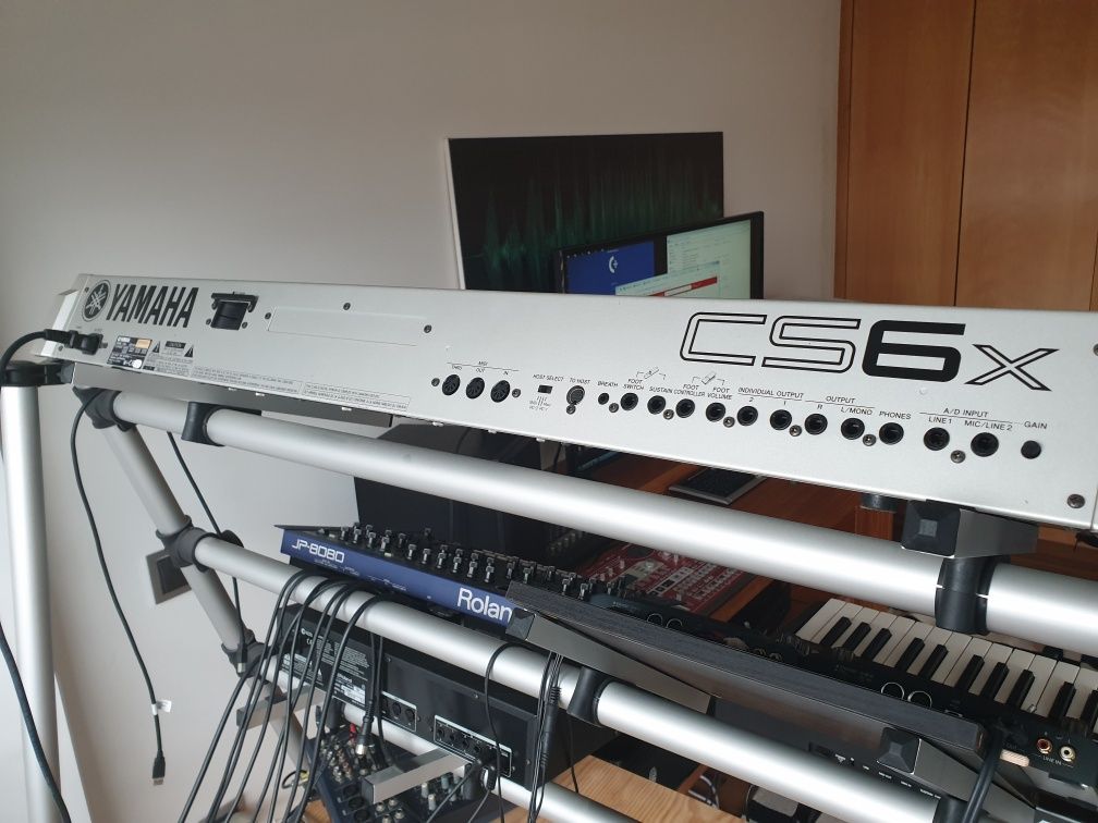 Sintetizador Yamaha CS6X
