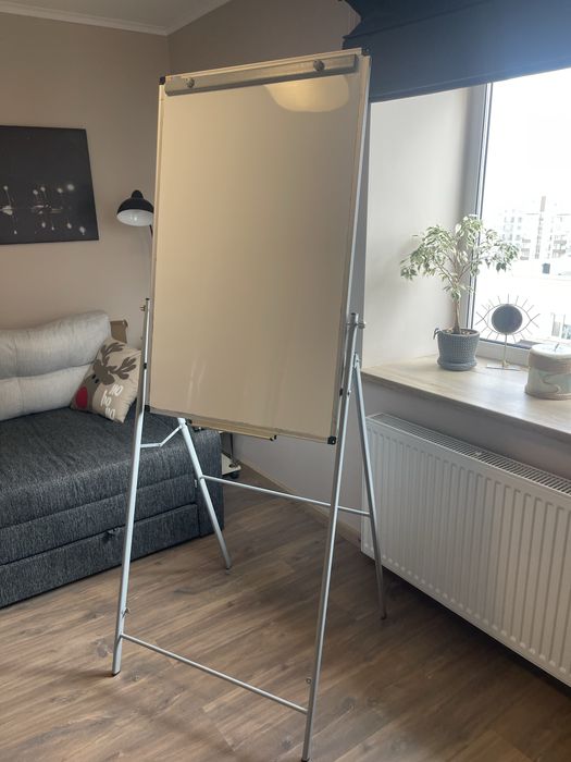 Продам  фліпчарт б/у . м Львів