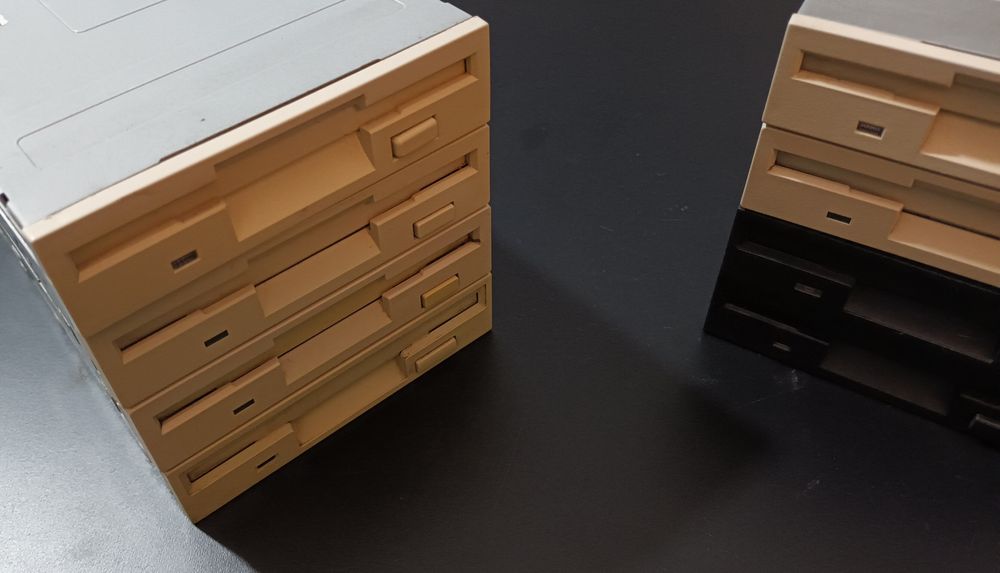 Leitores de diskettes/floppys de 3 e 1/2 a 5€ a unidade64729487375619121