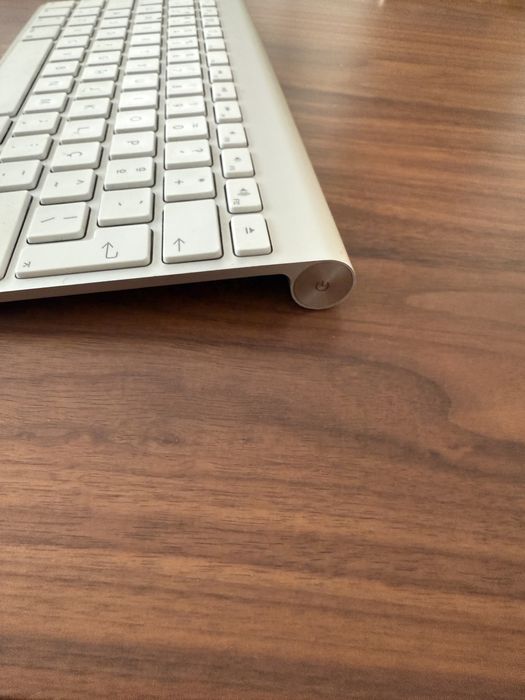 Apple Teclado Magic Keyboard 1
