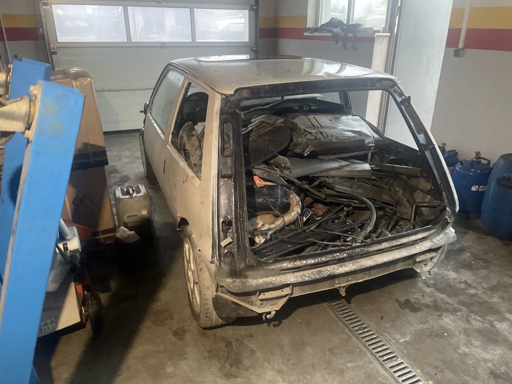 Renault 5 GT turbo 205 GTI R5