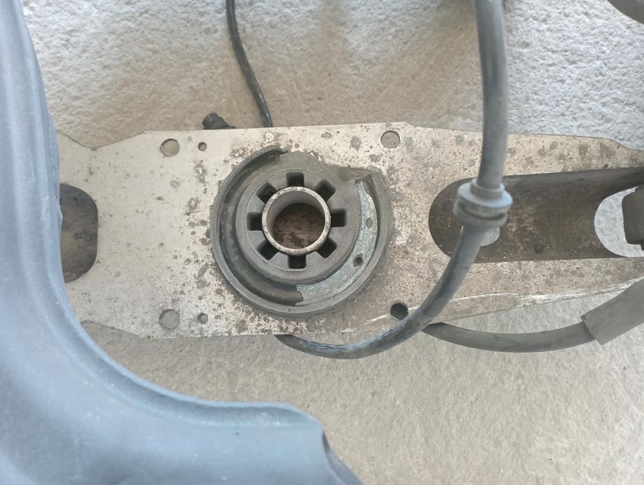 Braço de suspensão trás direito MERCEDES-BENZ GLA (X156)