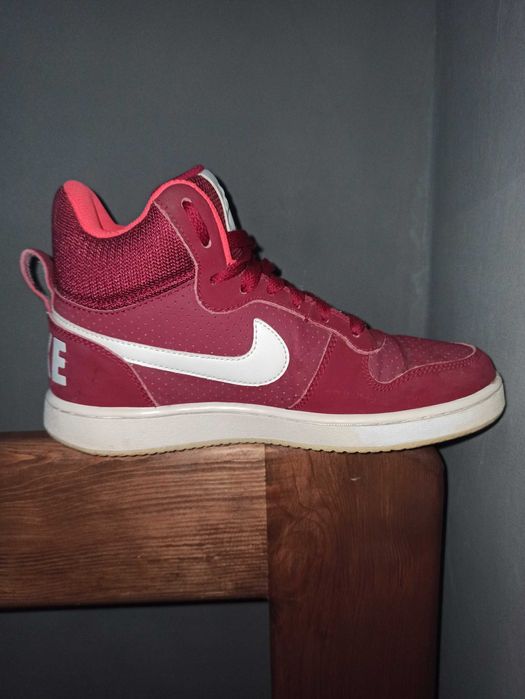 Кросівки Nike
(Оригінал)