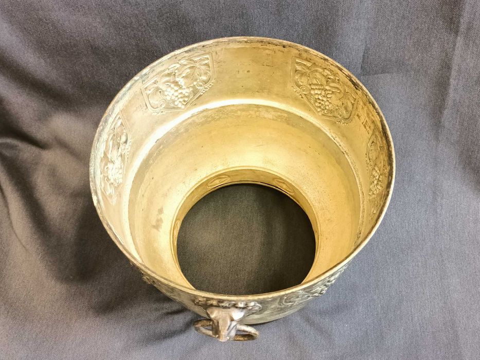 Огромадное Старинное Ведро для Шампанского со Львами