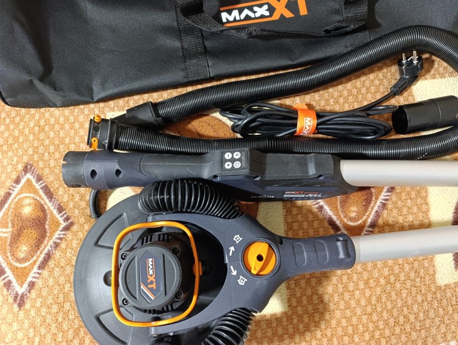 Продам шліфмашину  MAX XT MBLS400FB