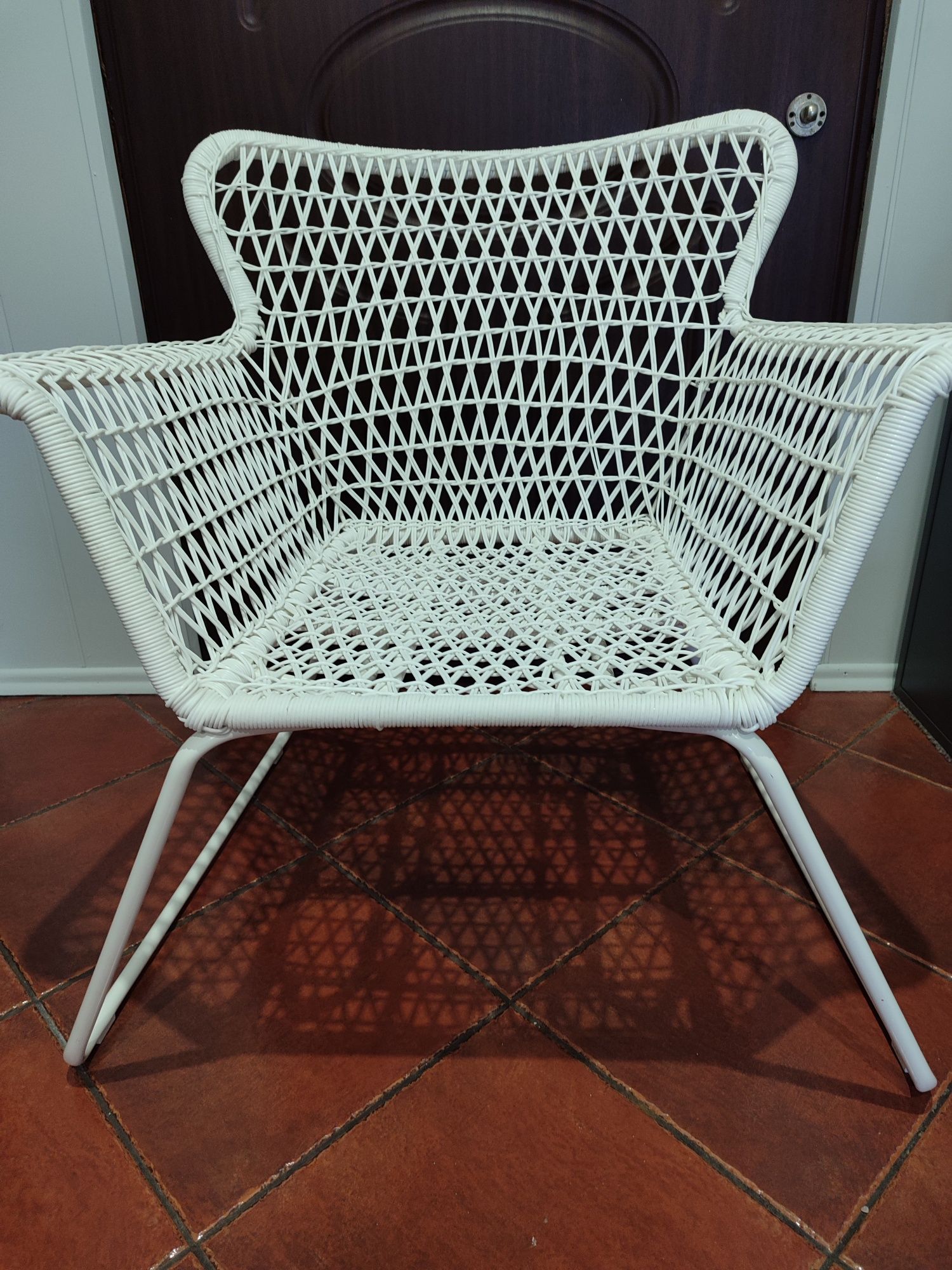 Krzesło z technorattanu białe
