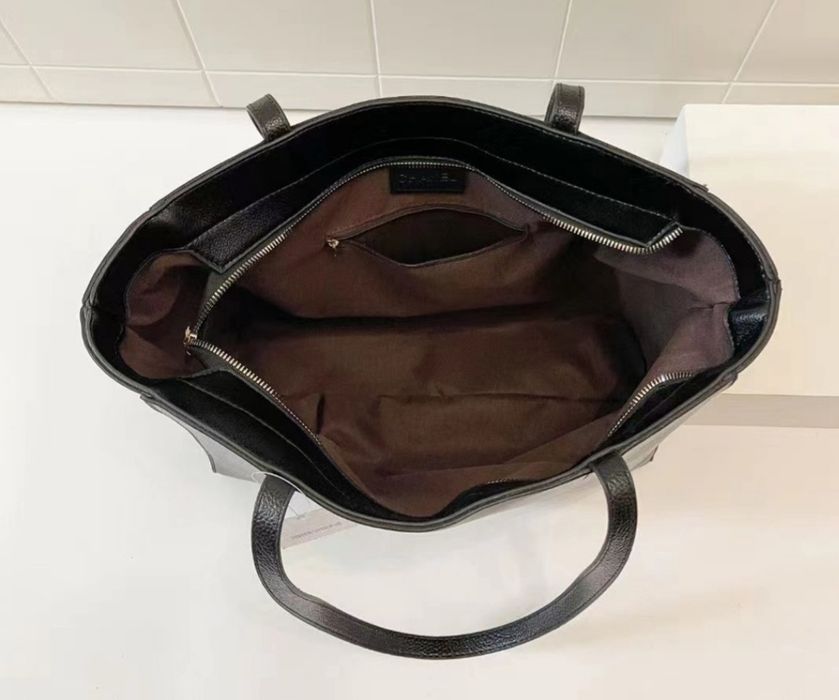 Duża znana czarna torebka A 4