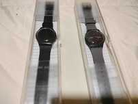 2 relógios Swatch SUOB702 e SUOM702