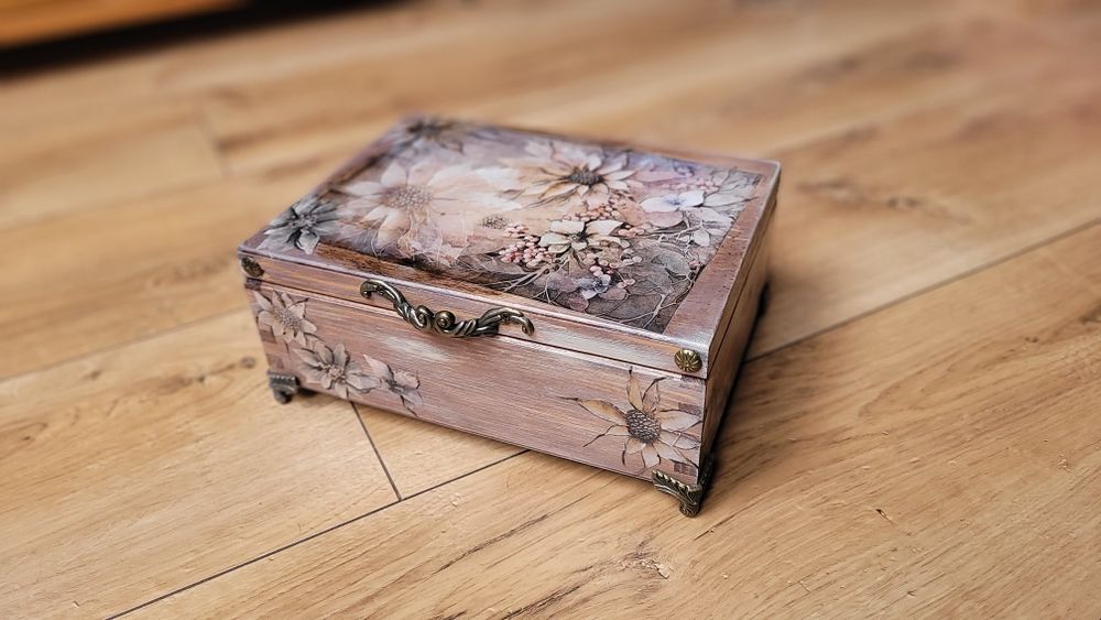 Szkatułka drewniana 22× 16 decoupage