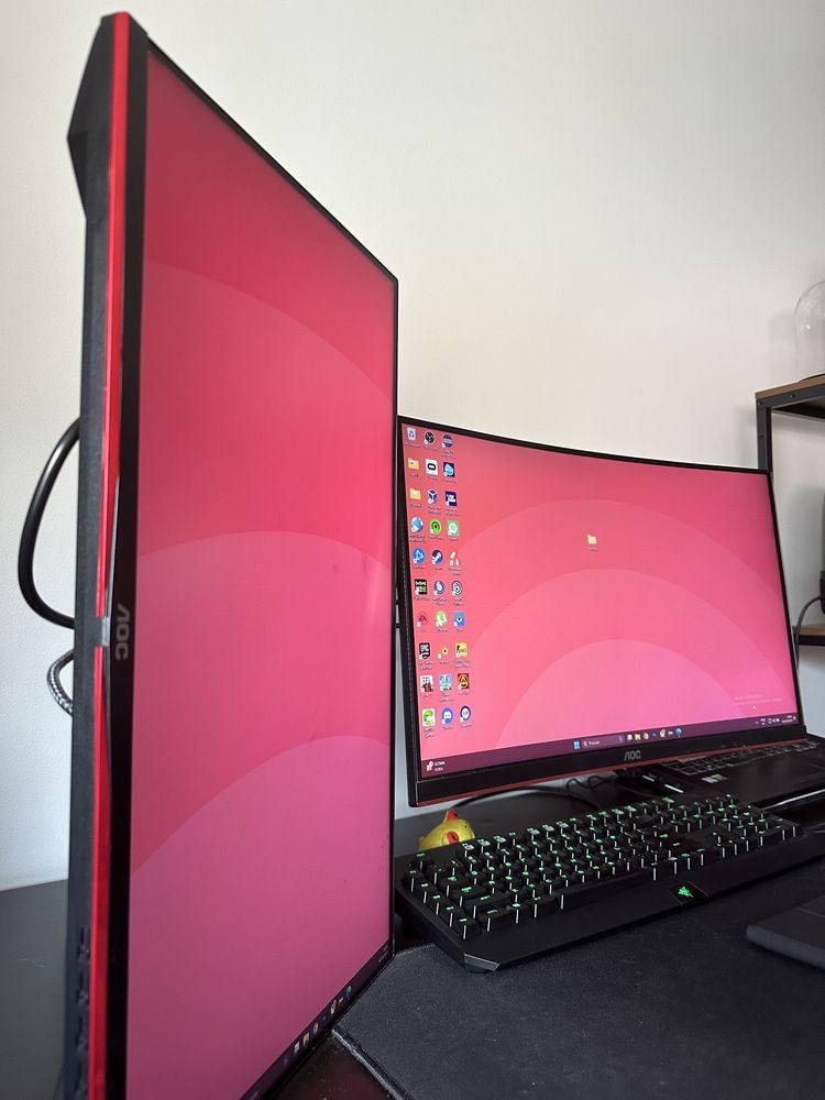 2 monitores AOC 24’ 144Hz