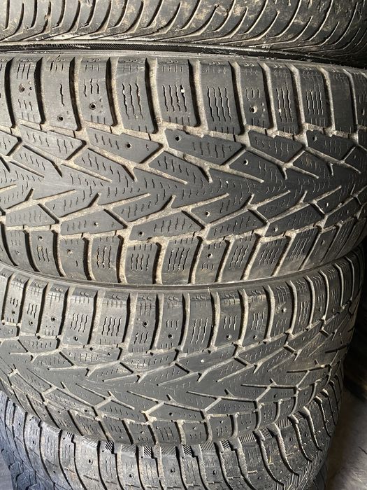 Шини R16 ЗИМА Nokian/Michelin 215/65 3/4мм