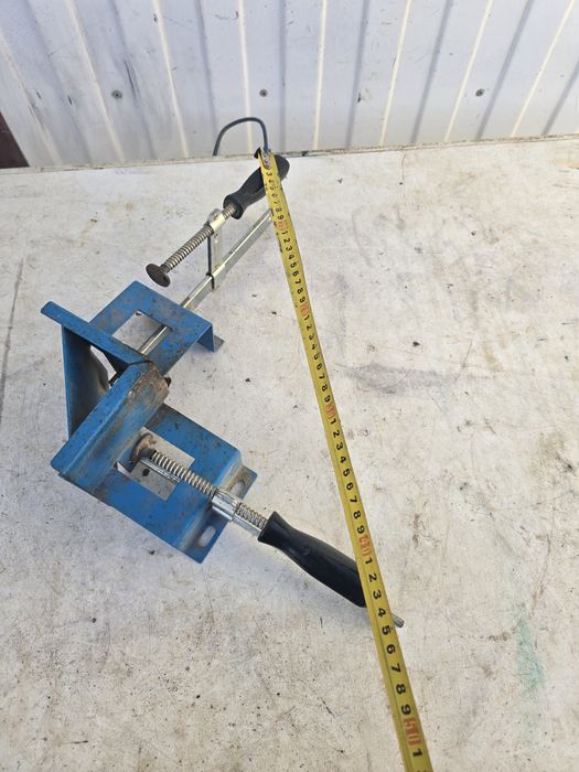 Ścisk kątowy ślusarsko - stolarniany.