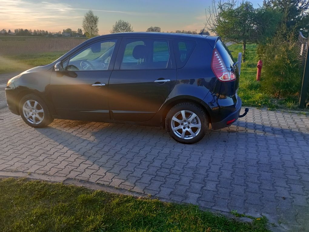 Renault Scenic 1,6 benzyna . Pierwszy właściciel w PL