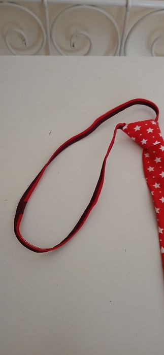 Gravata de senhora, nova