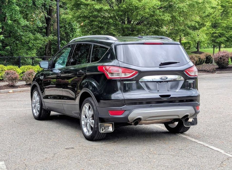 Ford Escape Titanium      2014