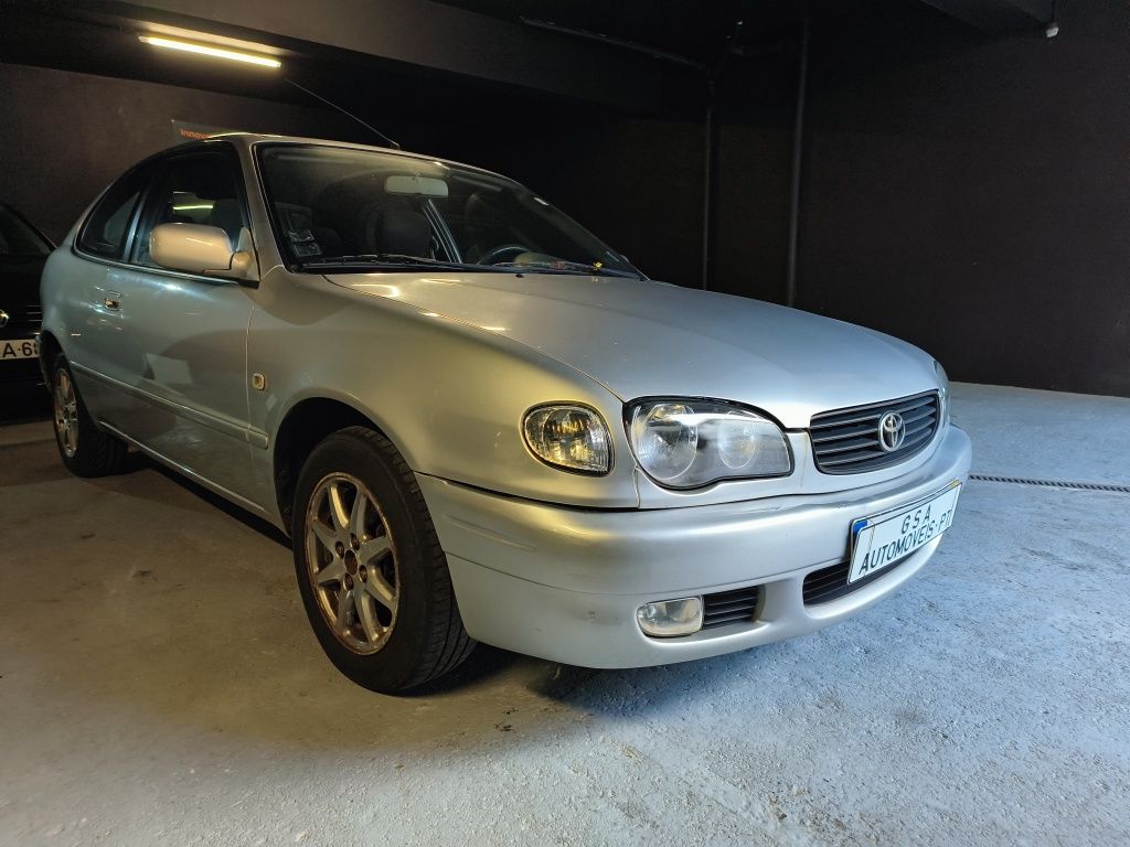 Toyota Corolla 1.4 vvti apenas 160 mil kms