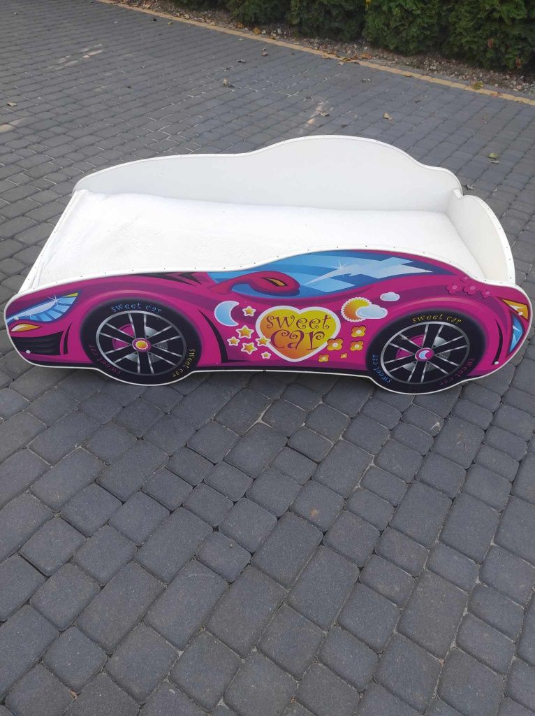 Łóżeczko samochodzik dla dziecka