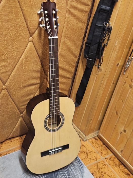 Gitara Msa klasychna 4/4 Nowe struny