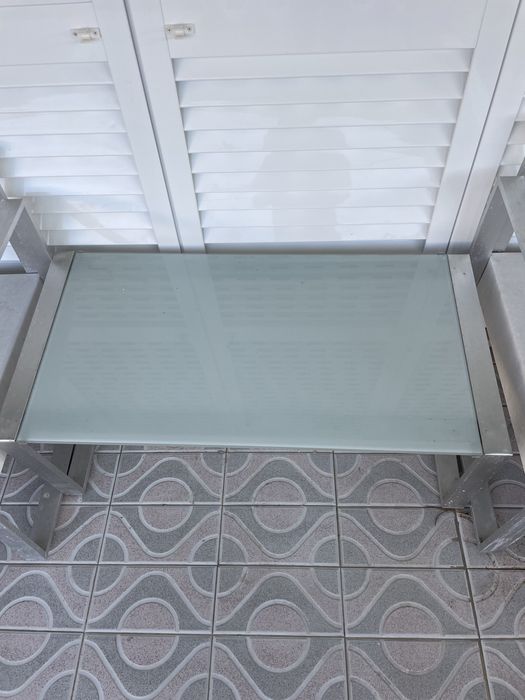 Mesa de apoio em vidro