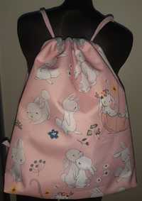 Nowy plecak - worek NUS różowy w króliczki