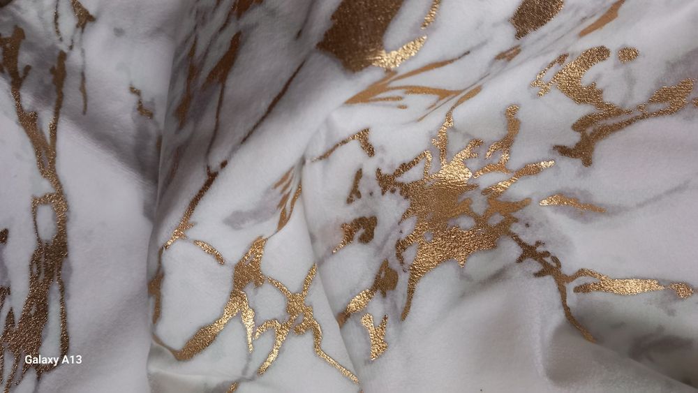 Bieżnik piękny na uroczyste okazje złoty