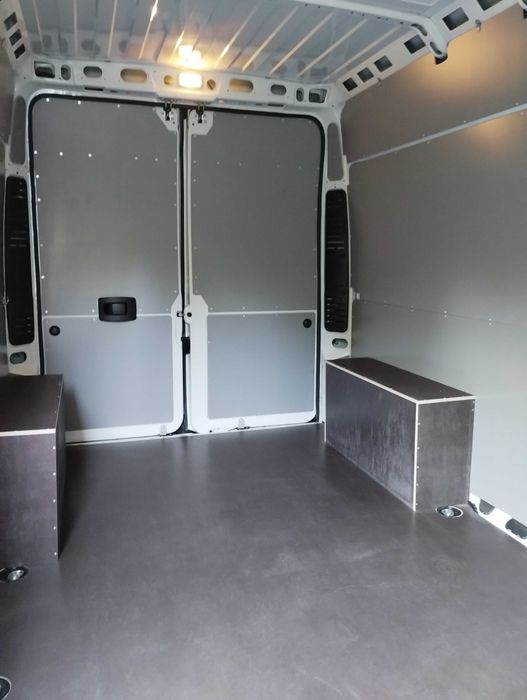 Zabudowa DUCATO L4H2, zabezpieczenie ścian