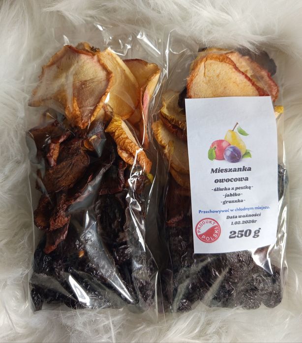 Mix suszonych wędzonych owoców