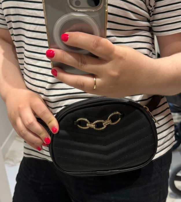 Жіноча сумка бананка або на пояс