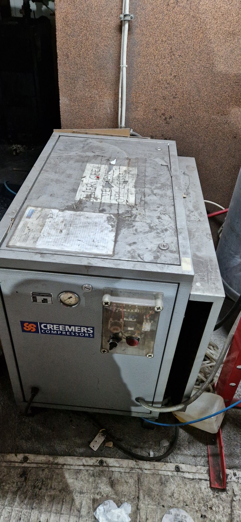 Kompresor sprężarka tłokowa obudowana 600l/min 4kw 12bar SG 600