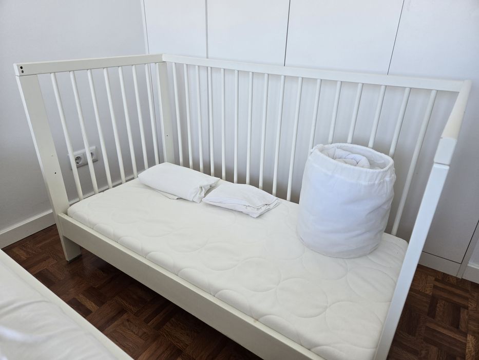 IKEA Gulliver berço / cama de grades + colchão e roupa de cama