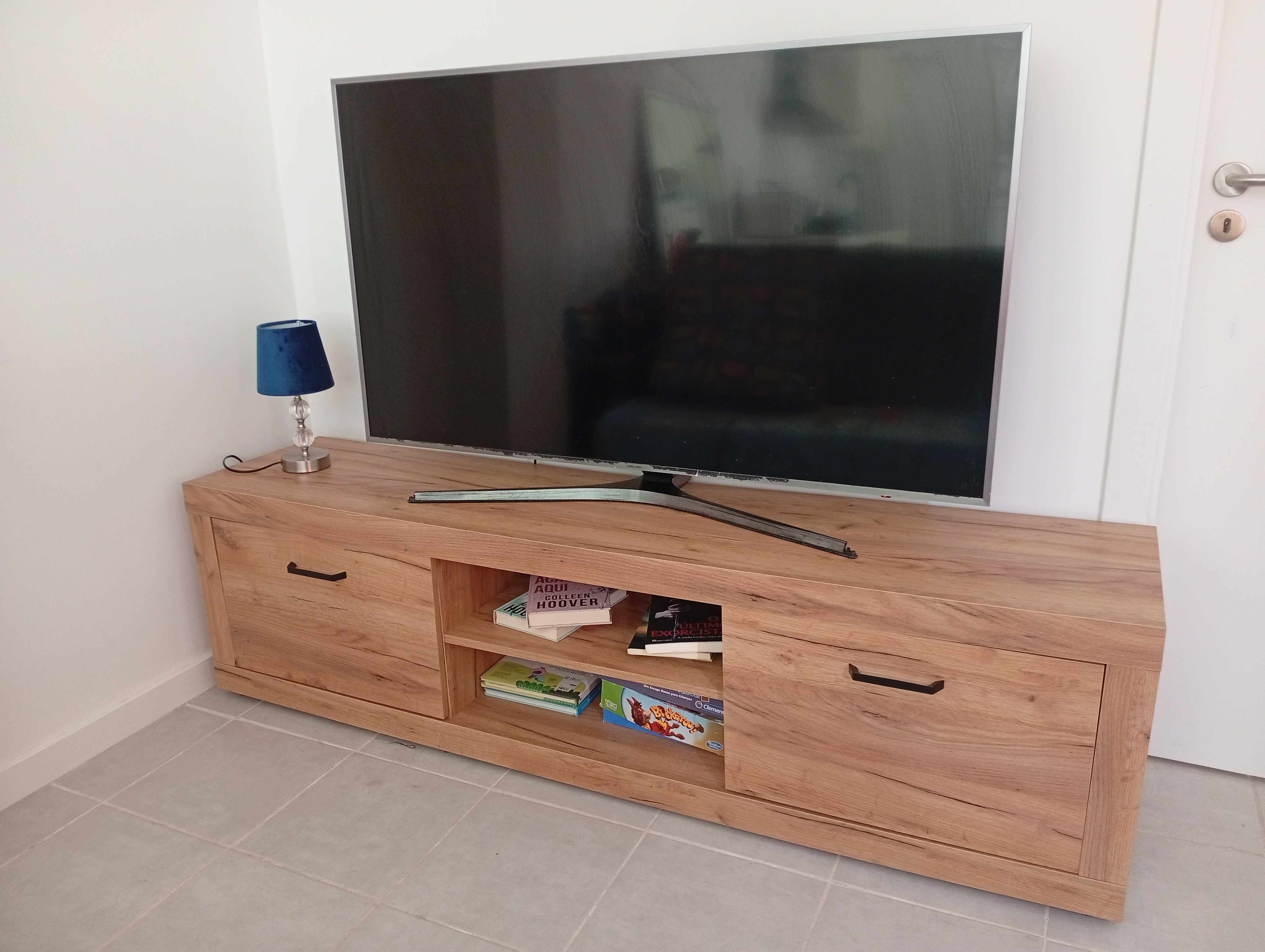 Aparador de televisão