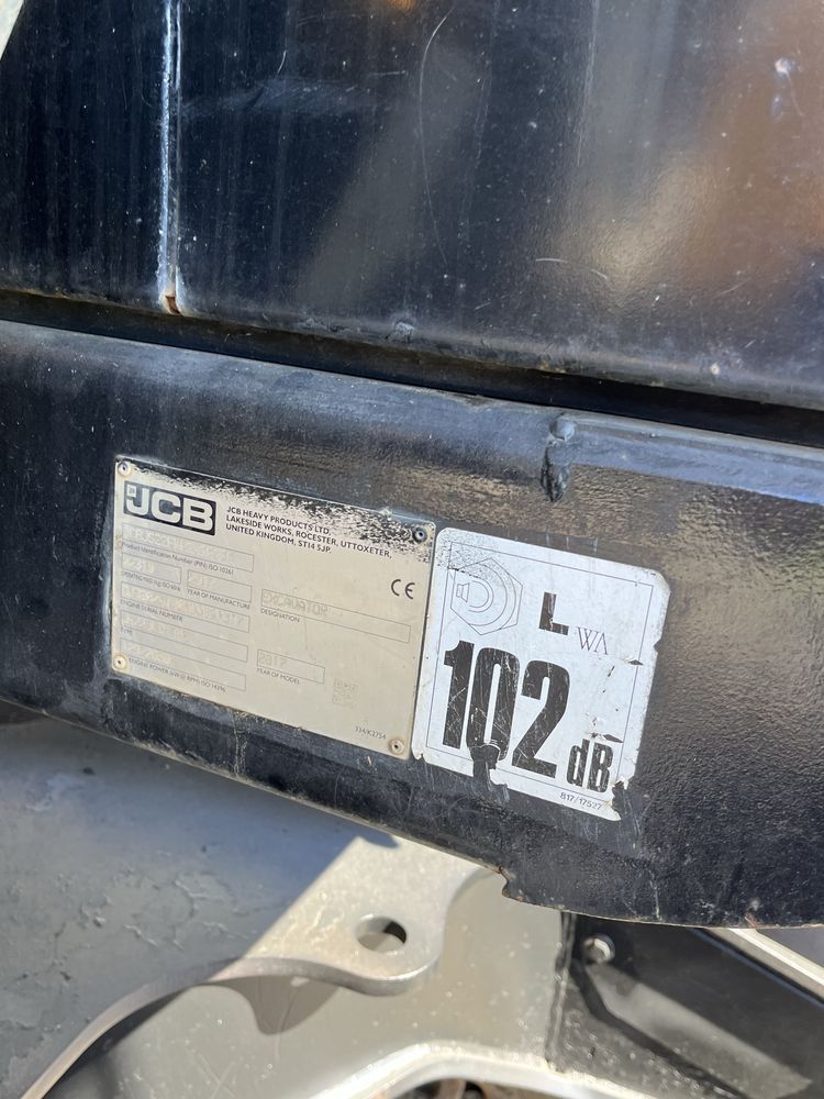 Jcb js220 lc+ 2017