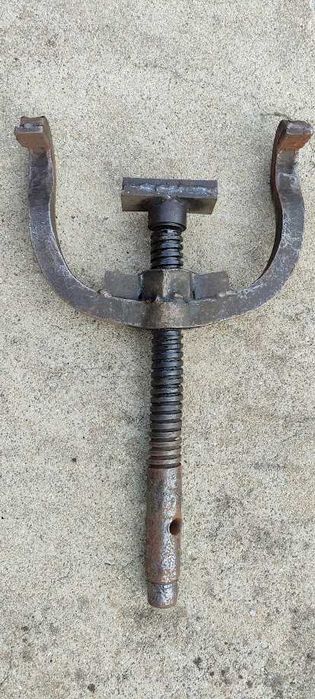 Tensor de Fuso de Metal Forjado Antigo