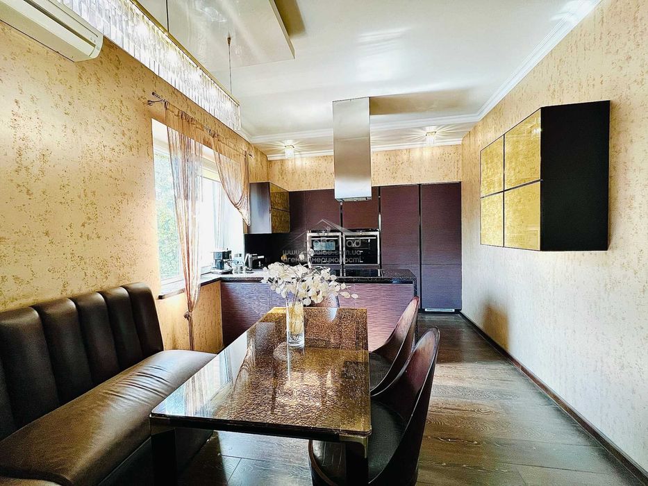 Ексклюзив! Будинок 380 м2 з басейном, 7 соток, Святошино HN