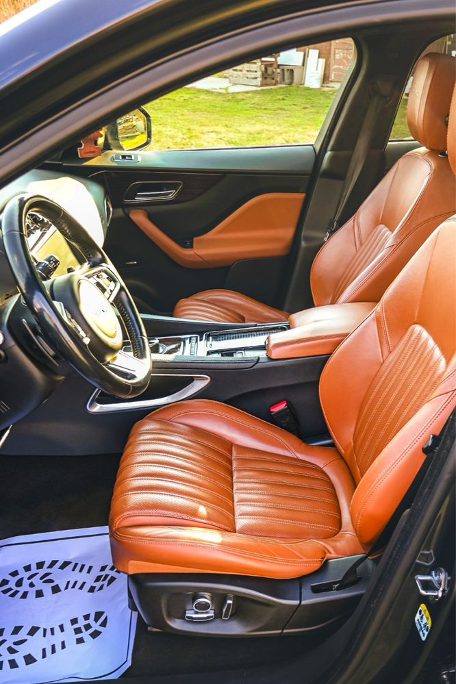 Jagura F-pace - polski salon - zadbany z pięknym wnetrzem
