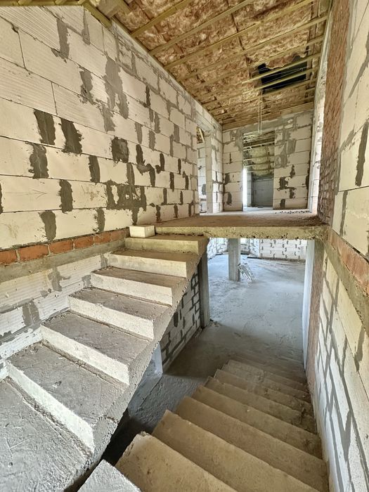 Продаж будинку біля Самбора (Воютичі)