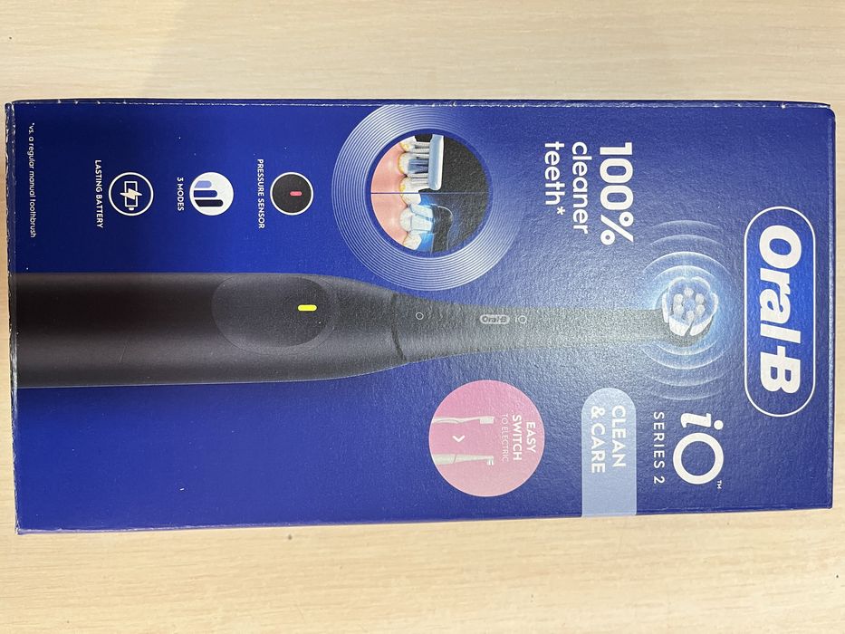 Електрична зубна щітка Oral-B iO Series 2 Clean & Care Ультрачорна,