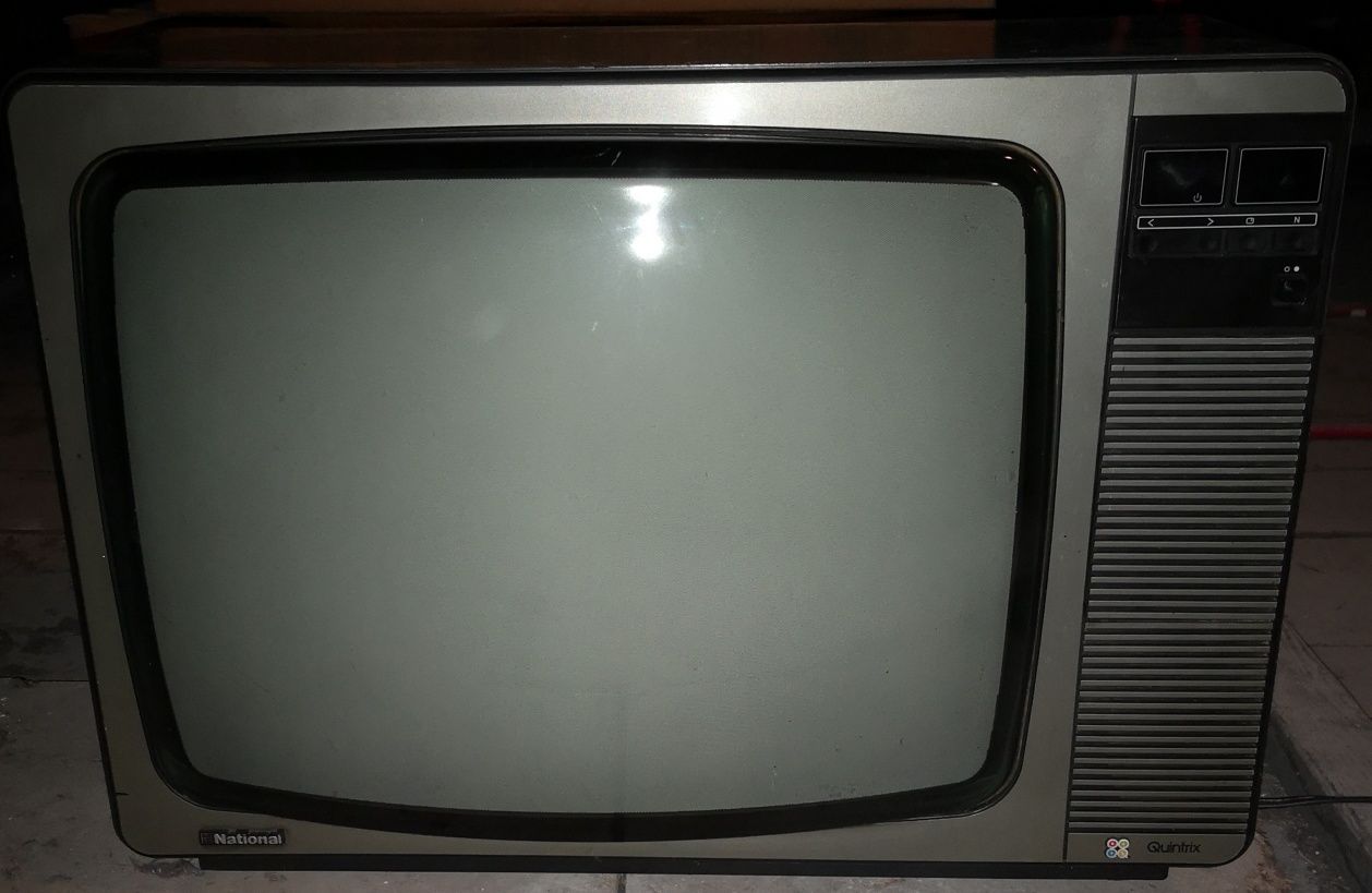 Telewizor NATIONAL retro