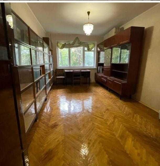 Продам 2к.кв. 531 м/р, ул. Непокоренных, 30000 у.е. (403287)